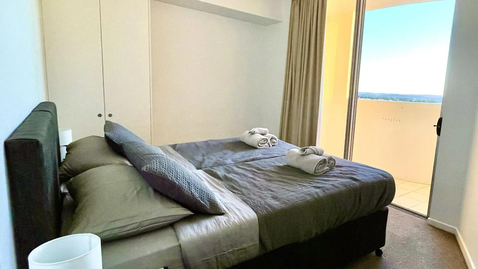 Rooftop Apartment - Heated Pool & Beach Access Marcoola